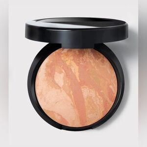 Laura Geller Baked Balance-n-Brighten Color Correcting Foundation LIGHT. BNIB